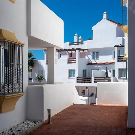 Lejlighed 2060-newly Furnished 2 Bedrooms With Golf *