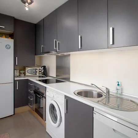 Apartment 2060-newly Furnished 2 Bedrooms With Golf