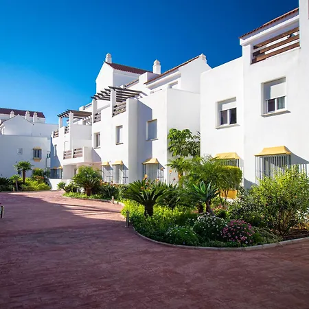 2060-newly Furnished 2 Bedrooms With Golf Apartment *